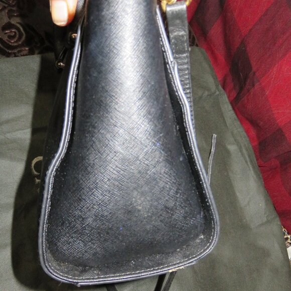 Vince Camuto Black Italian Leather Tote Handbag Crossbody w/ orig charm & tassel - Picture 4 of 15